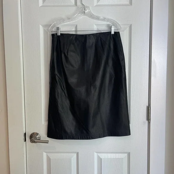 Emanuel Ungaro Leather Flat Front Skirt Side Zipper Black Women's Size 8 NWOT